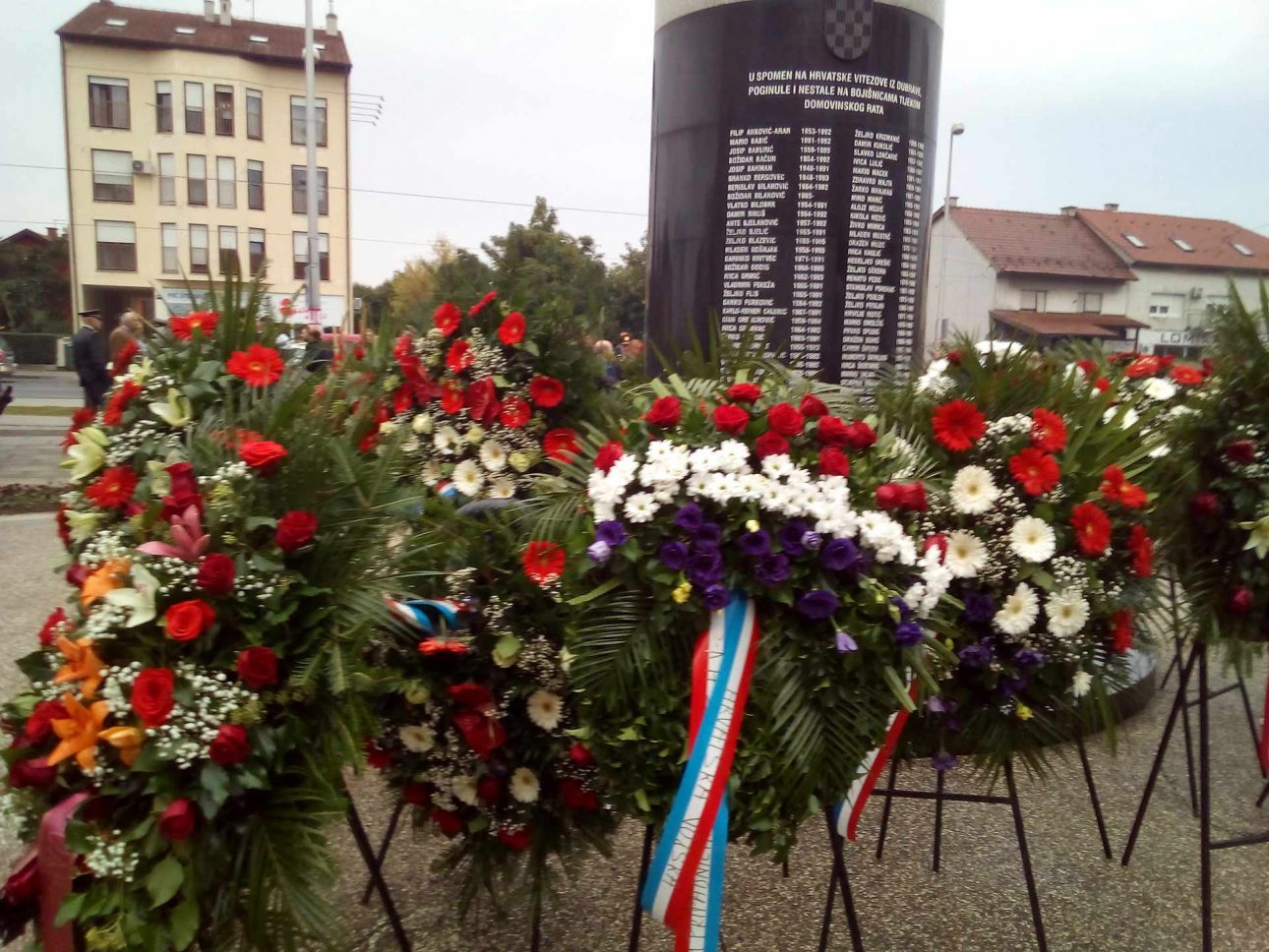 spomenik poginulim braniteljima 145. brigade