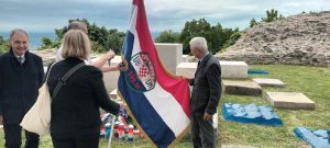 Medvedgrad, Oltar Domovine, 4