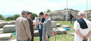 Medvedgrad, Oltar Domovine, 5