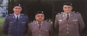satnik Želimir Milašin – Gašo, u sredini
